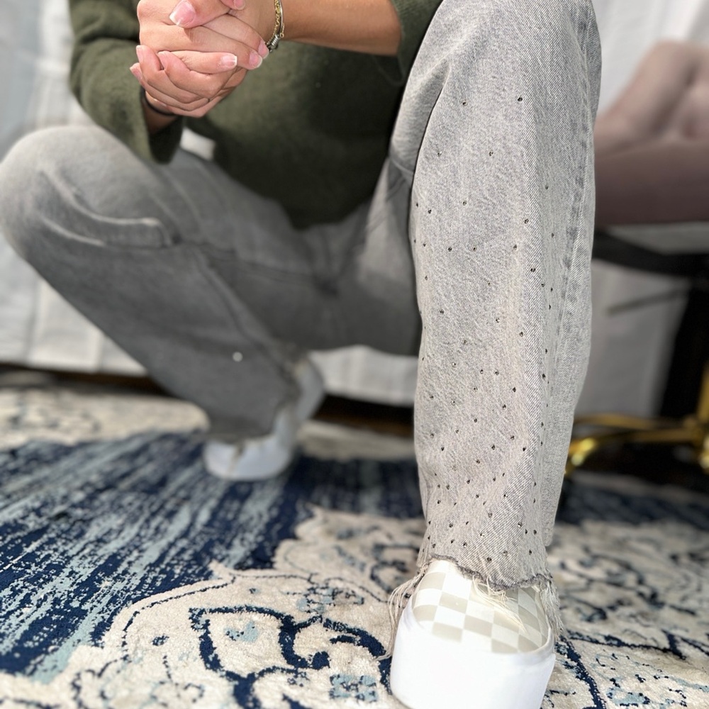 Gray Straight-Leg Rhinestone Jeans - Picture 3 of 6